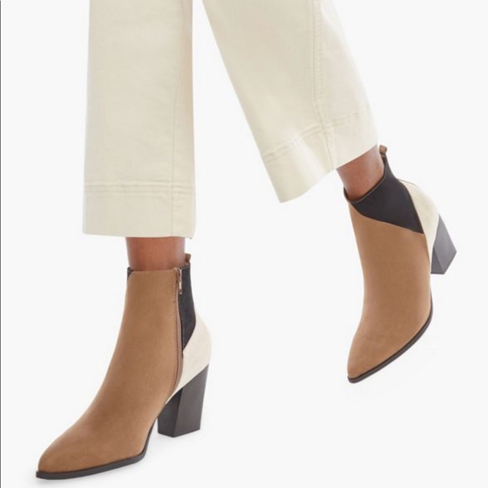 Kit color block ankle bootie